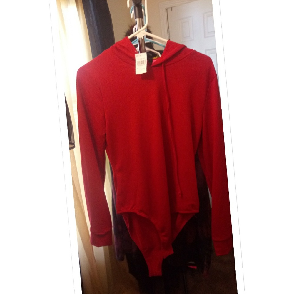 Red sweat shirt